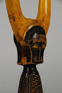 Baule slingshot handle with figural motif